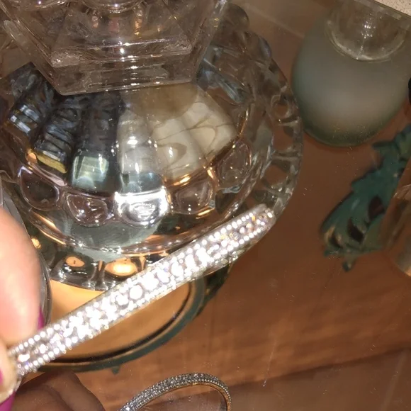 Crystal studded bangle. - Picture 5 of 5